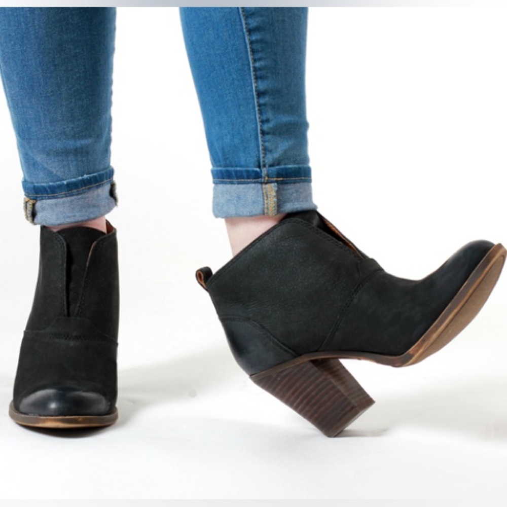 Lucky Brand Ehllen Black Genuine Leather Suede Ankle Booties Size 7.5